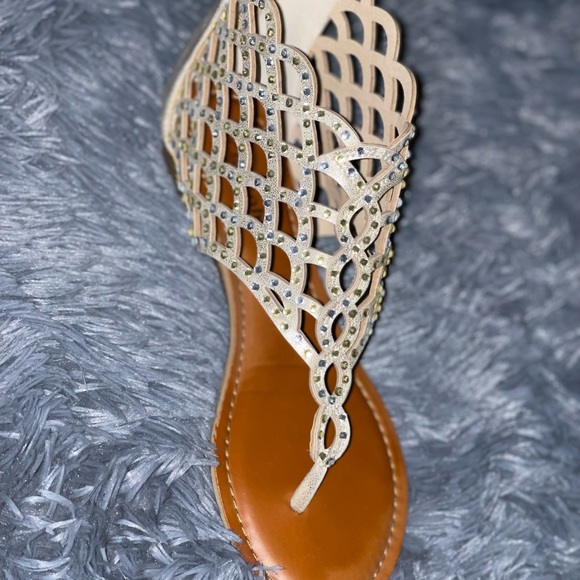 Sandals with diamonds on them,never been worn and in great condition. - Picture 2 of 3